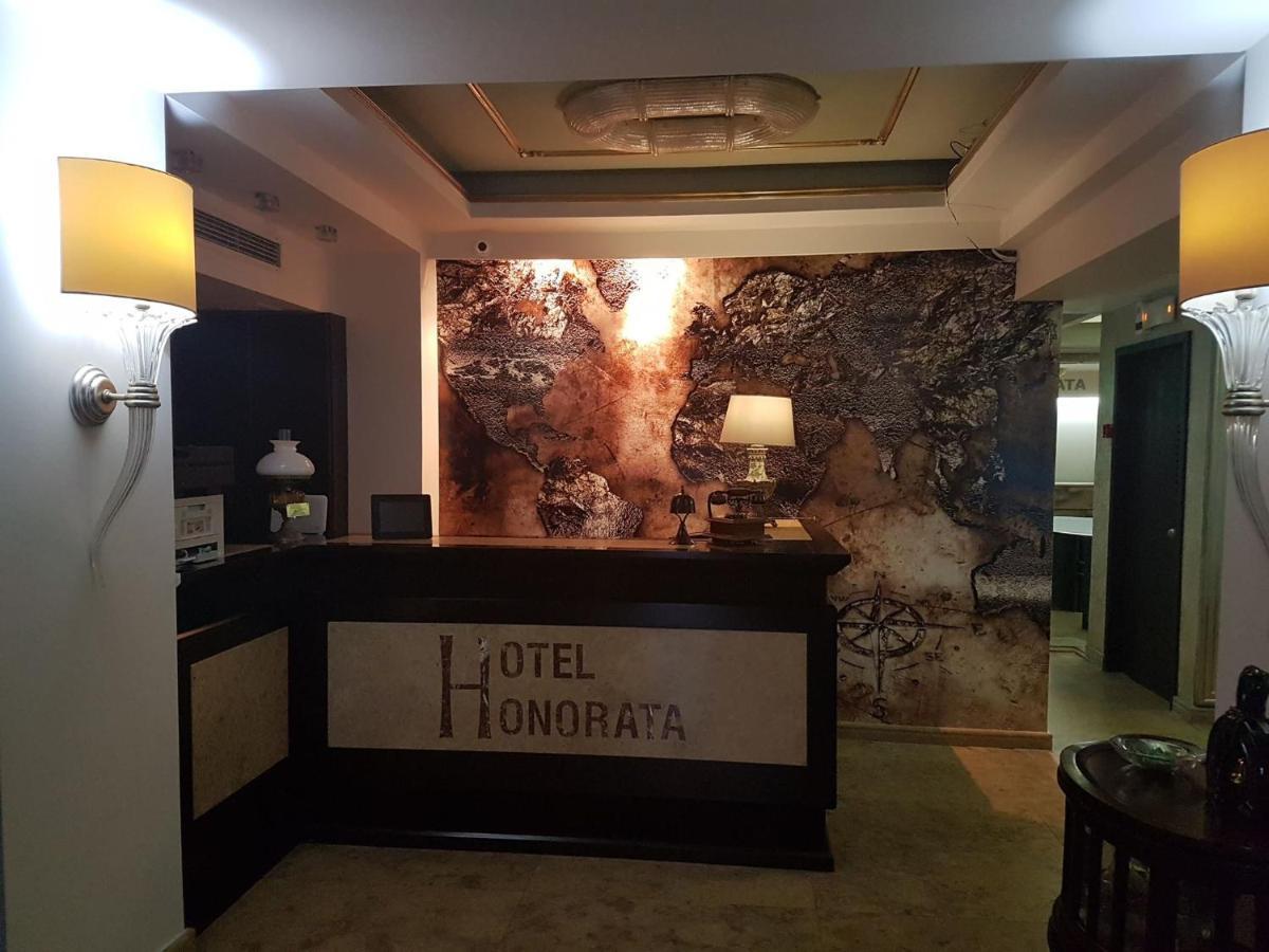 Hotel Honorata Paralía Buitenkant foto